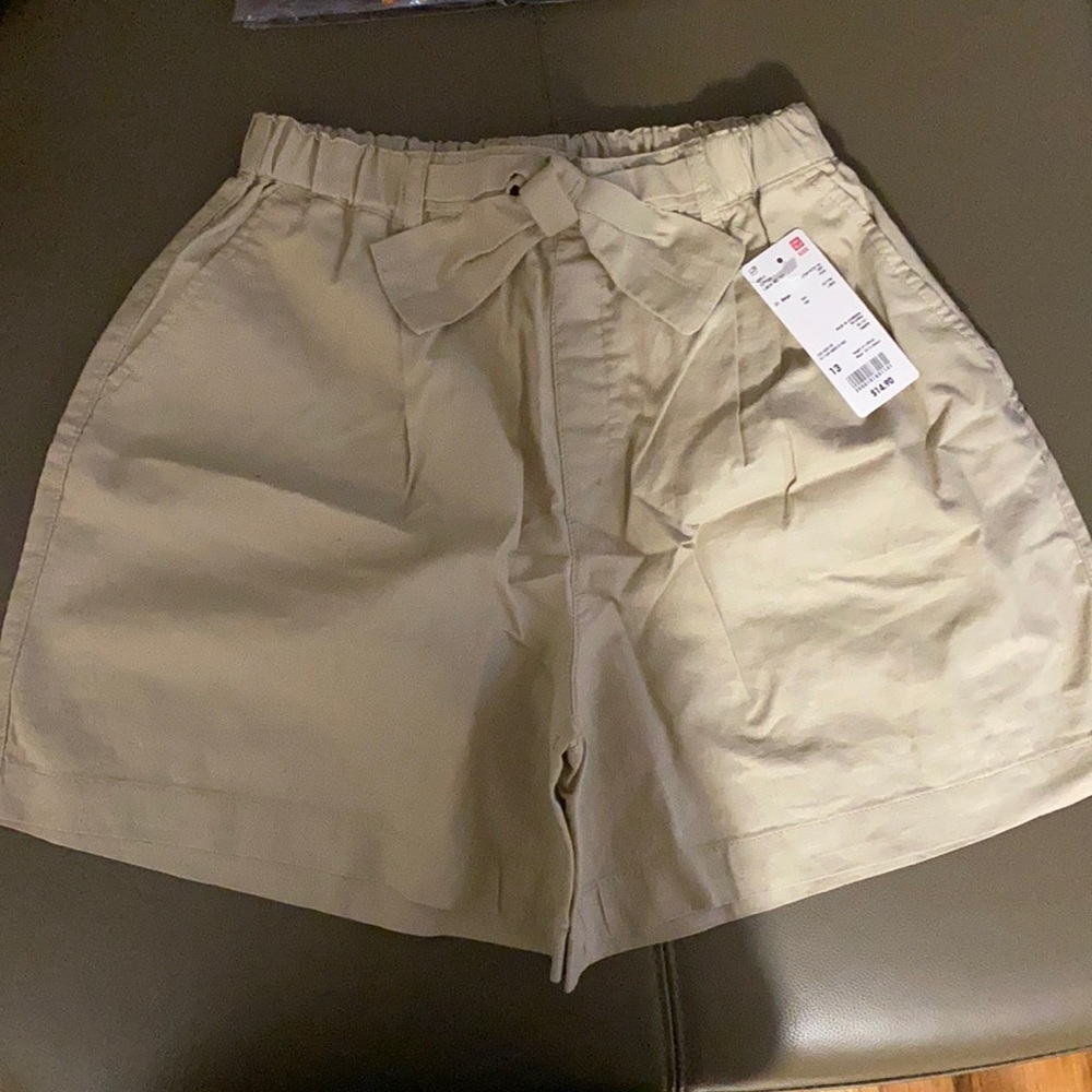 Uniqlo shorts bundle 🌻